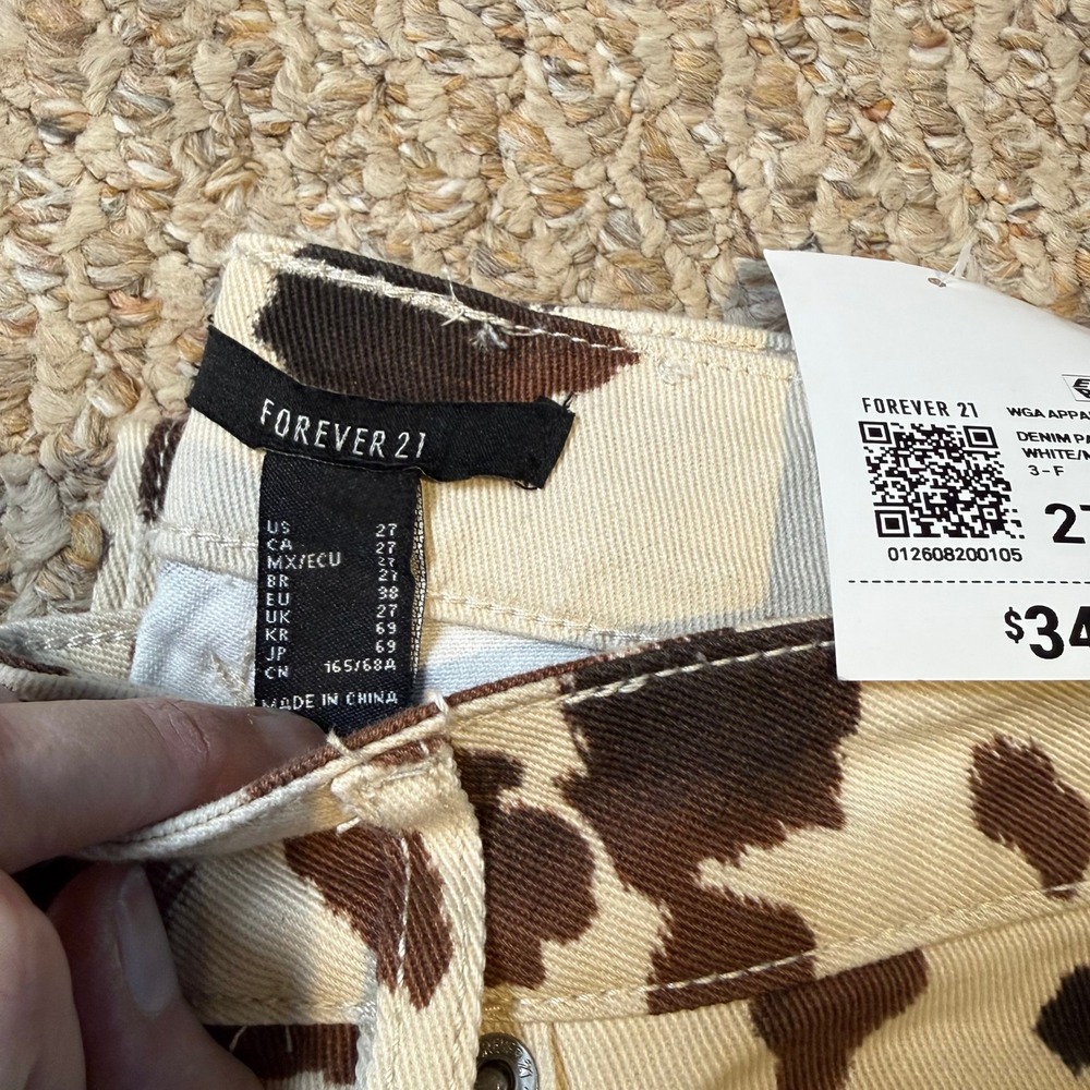 NWT Forever 21 Cow Print Flare Jeans Denim Pants Women Size 27 Brown Cream - Picture 4 of 10